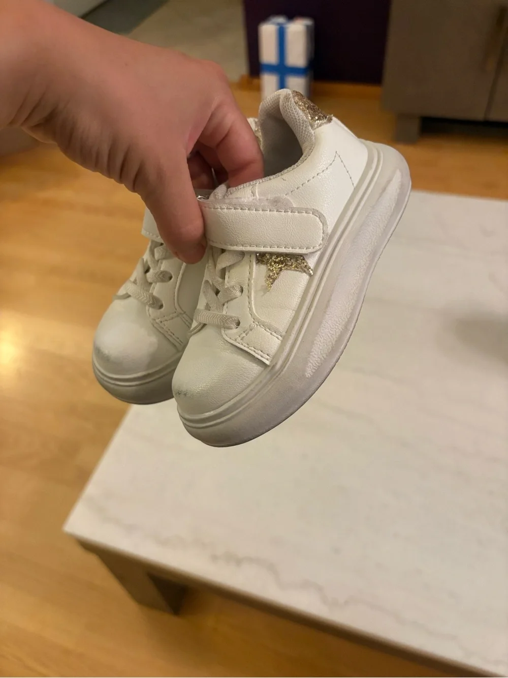 SHEIN white low